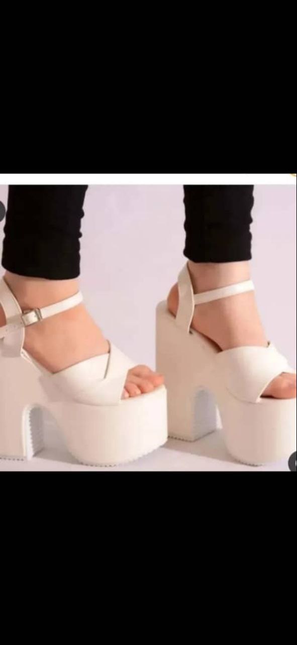 کفش مجلسی پاشنه15سانت بسیار سبک رسید