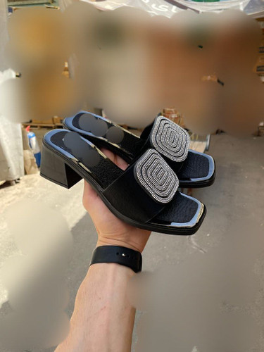 صندل باکیفیت، چرمی،پاشنه مبلی۵سانت