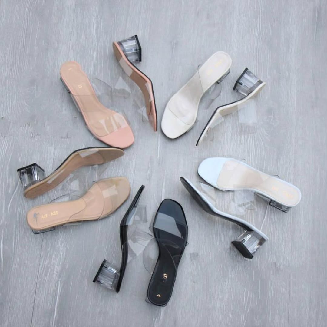 صندل طلقی مشکی و سفید پاشنه ۴ سانت