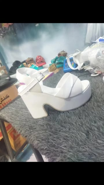 کفش پاشنه ۱۵ سانت با لُژسبک و طبی